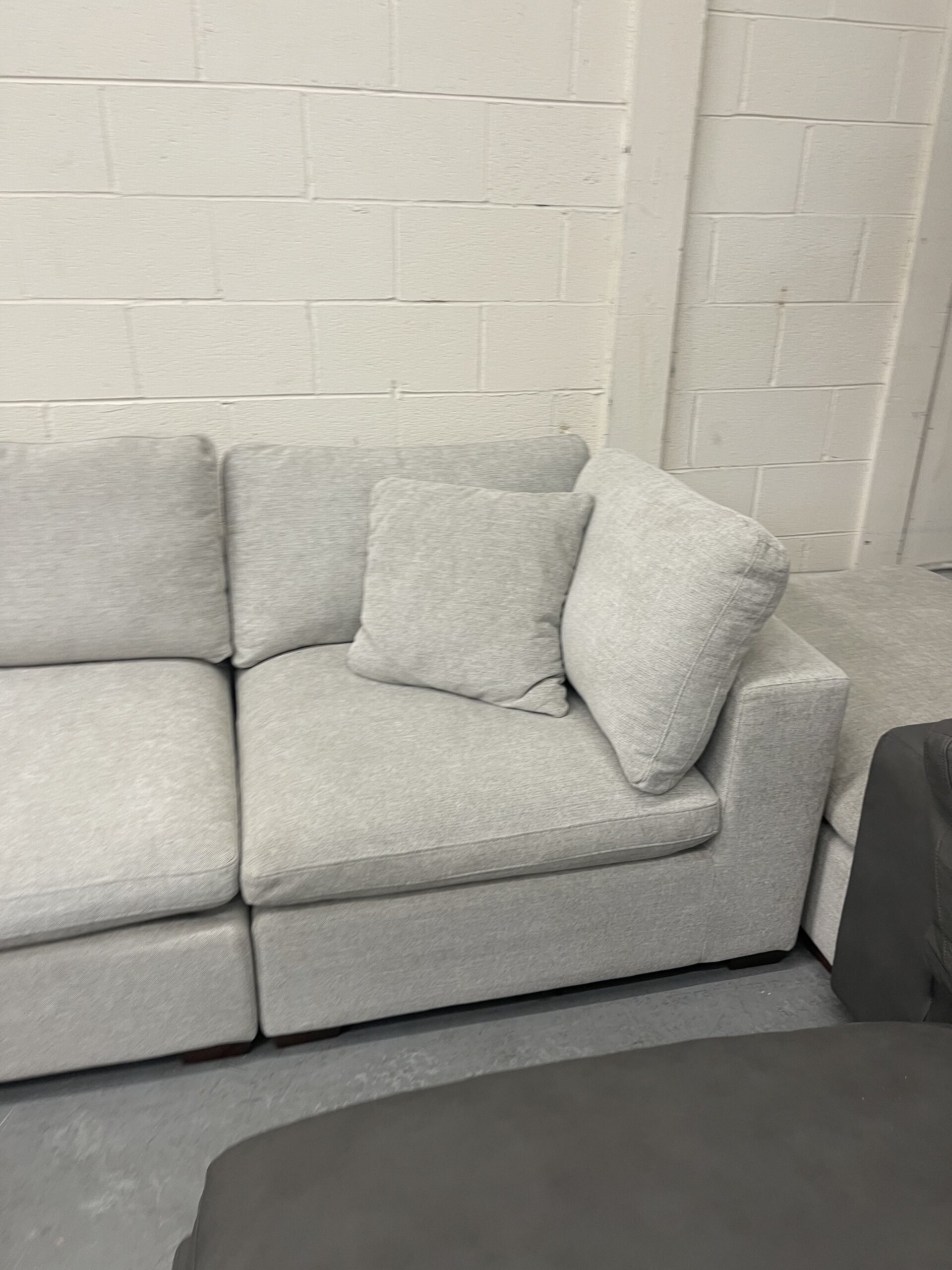 Thomasville Lowell 6-piece Fabric Modular Sectional, Gray - Photo 4