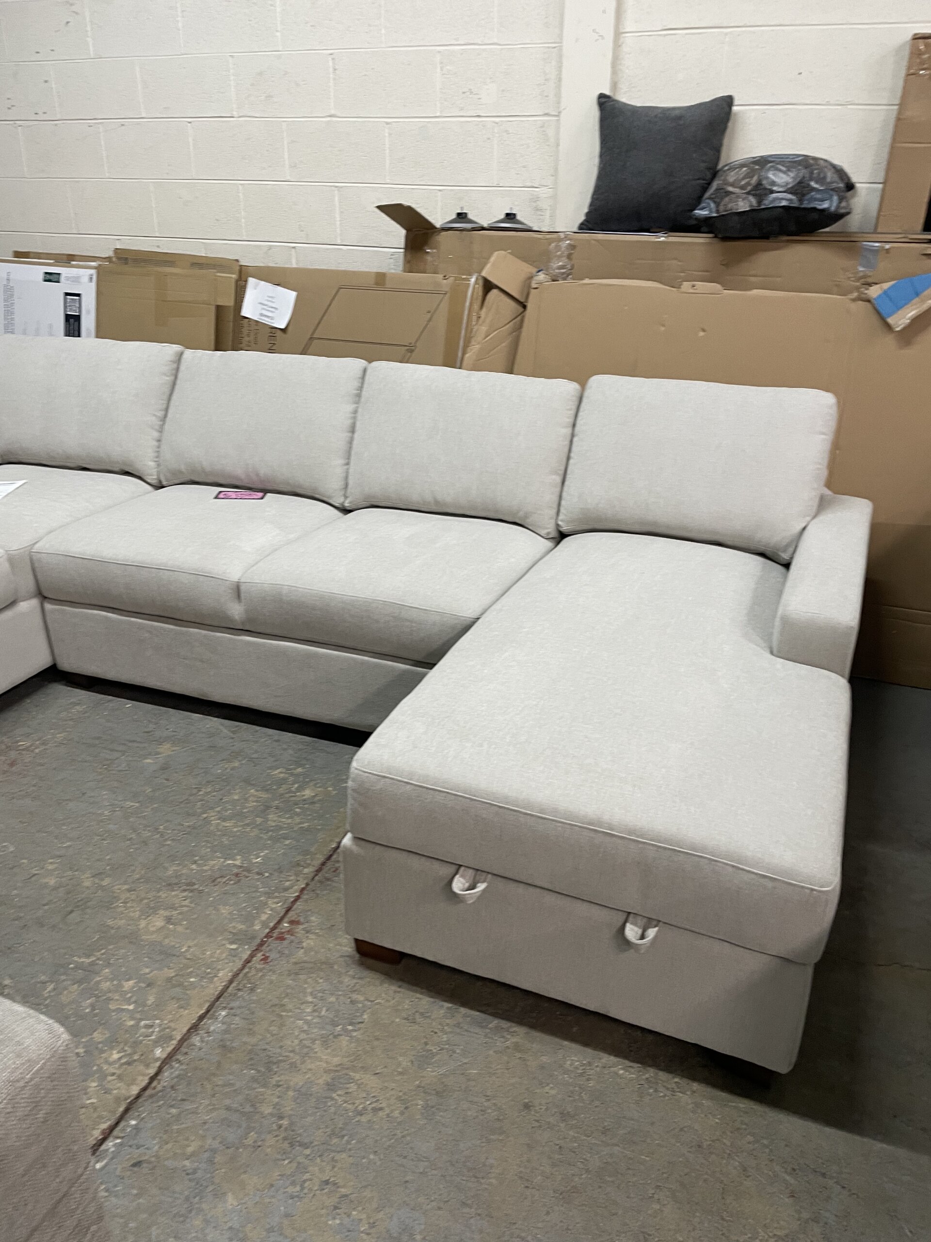Thomasville Glenn Fabric Sectional with Storage Chaise - Photo 3
