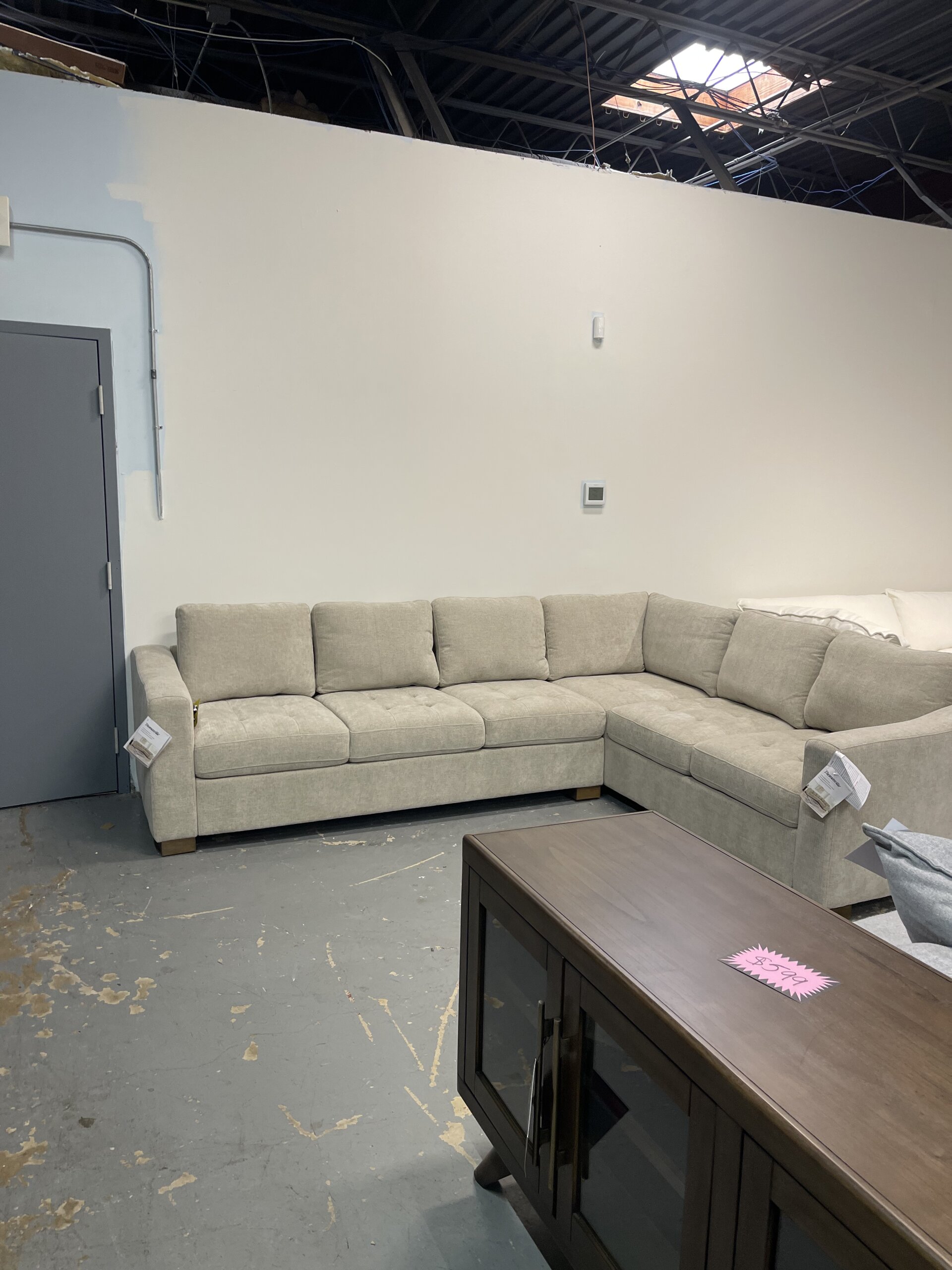 Thomasville Ellsford 2-piece Fabric Sectional, Beige - Photo 2