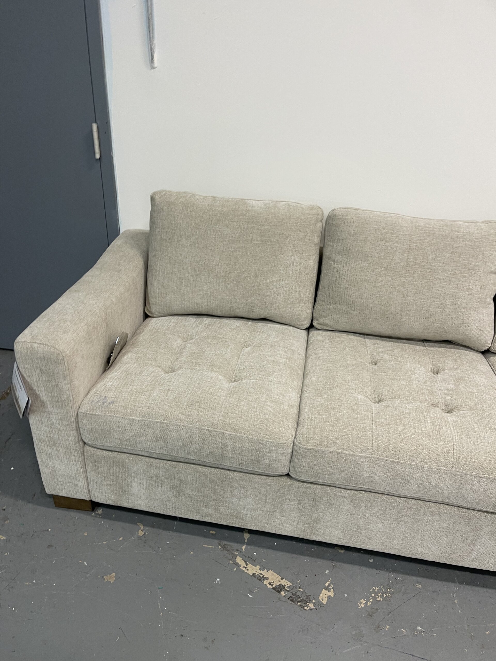 Thomasville Ellsford 2-piece Fabric Sectional, Beige - Photo 8