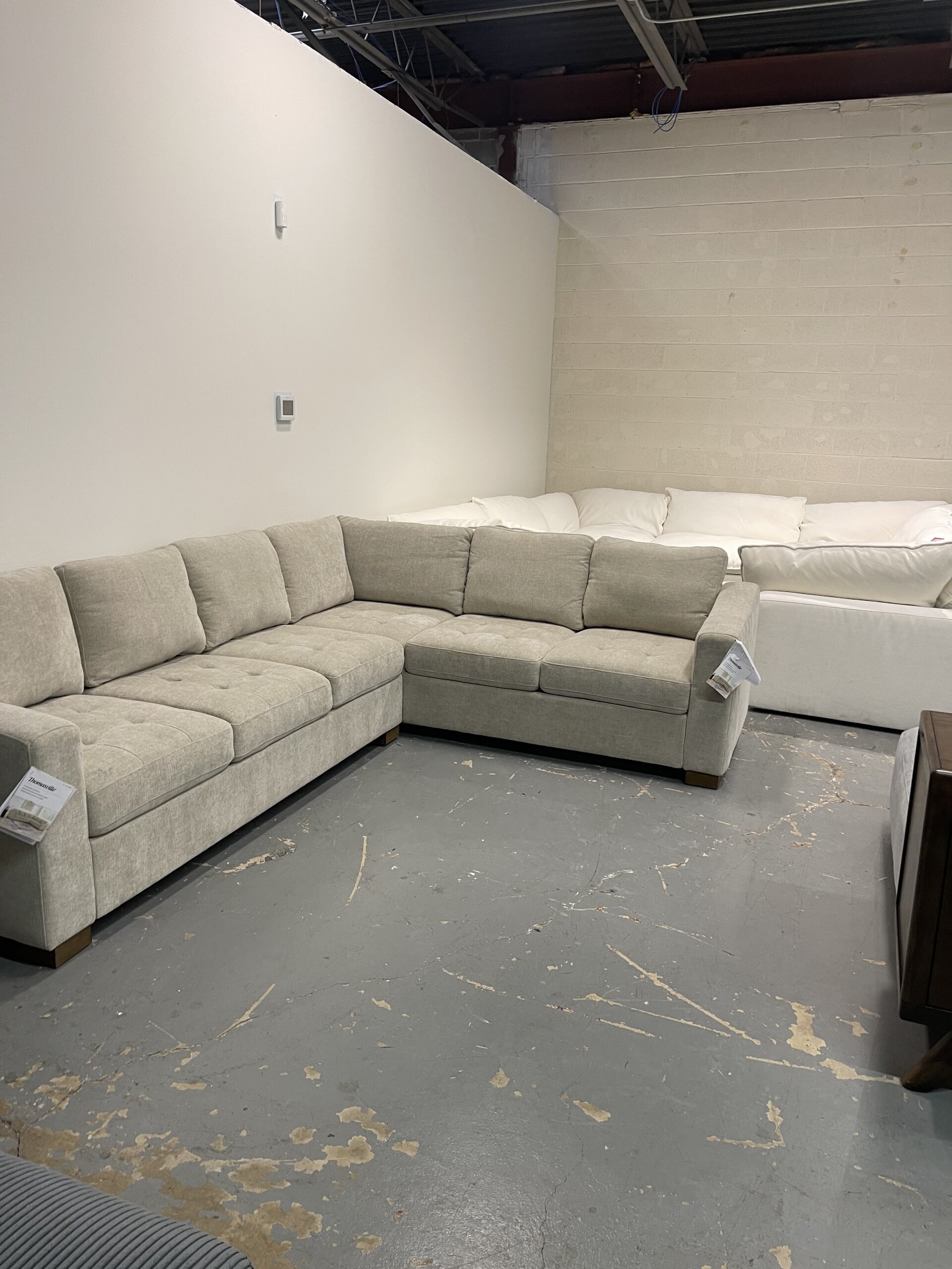 Thomasville Ellsford 2-piece Fabric Sectional, Beige - Photo 10