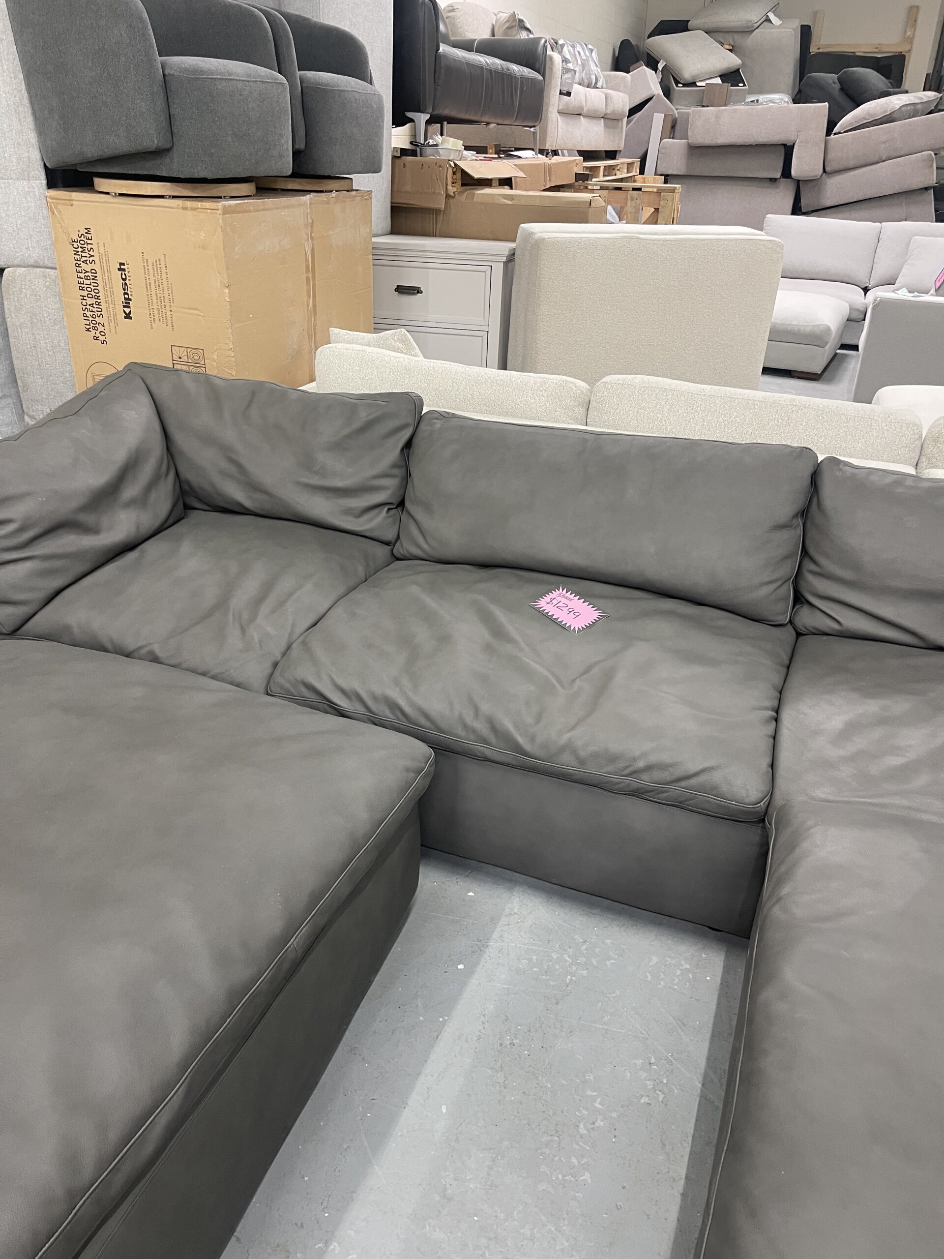 Wilshire 5-piece Modular Leather Sectional - Photo 3