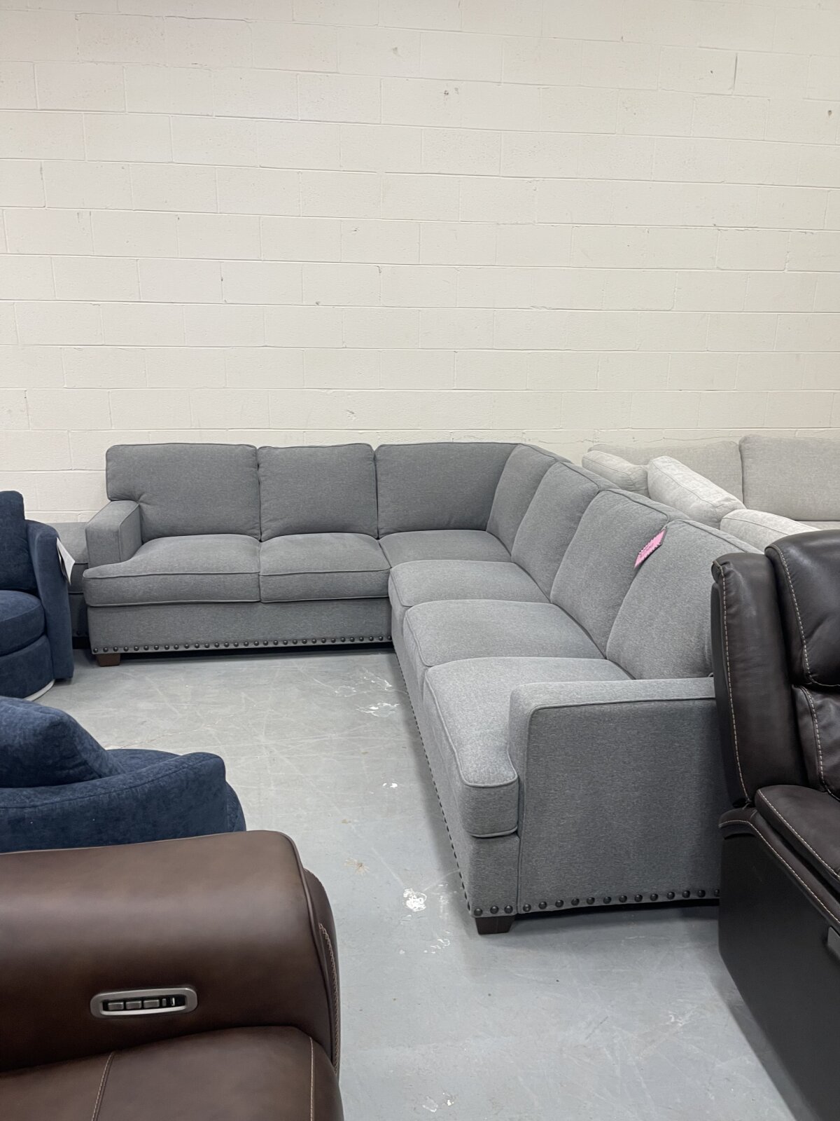 Thomasville Emilee Fabric Sectional with Storage Ottoman - Photo 2