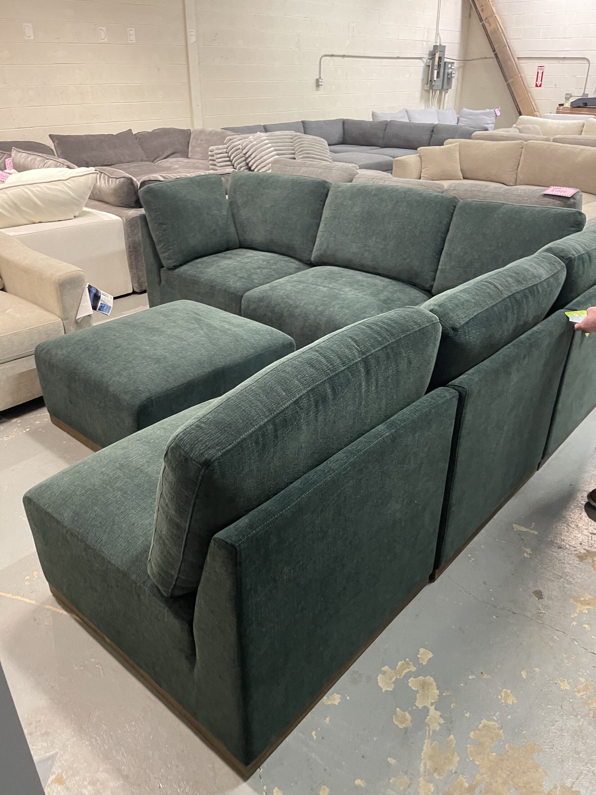Henredon Murphy Fabric 6-piece Modular Sectional with Ottoman, Green - Photo 10