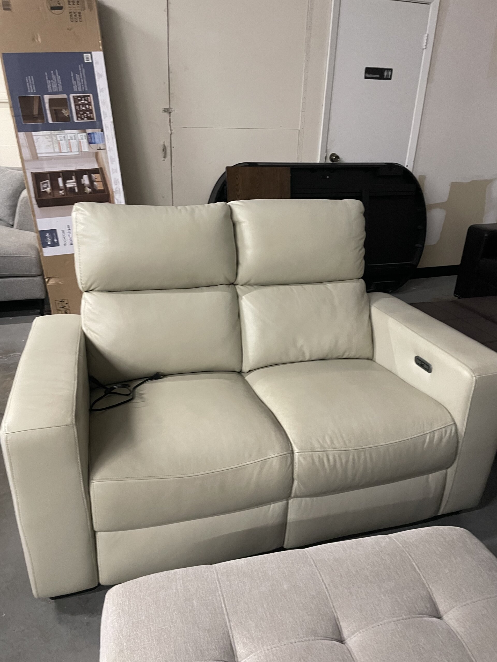 Kramer Leather Power Reclining Loveseat Couch - Photo 1