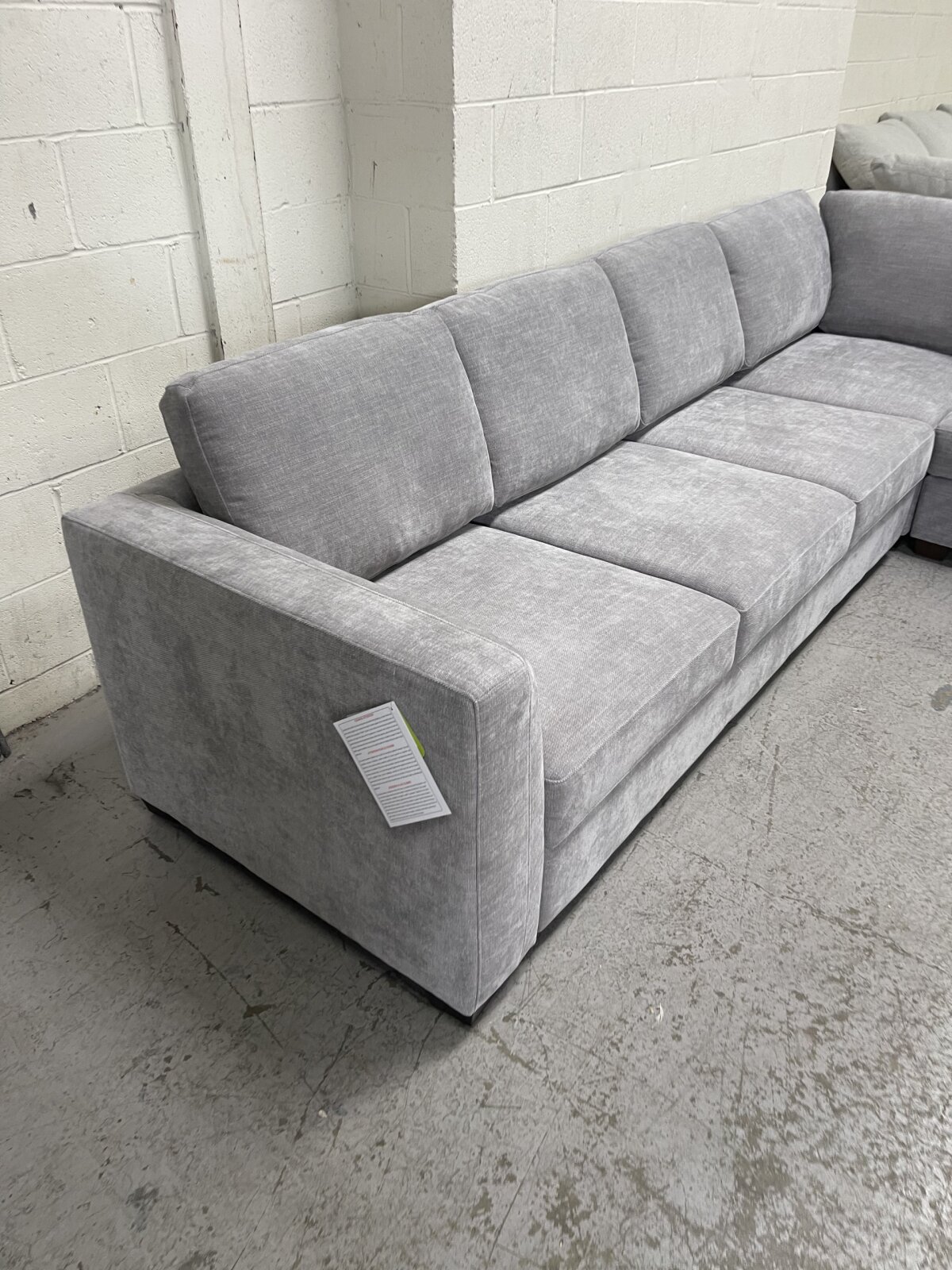 Thomasville Caler Convertible Sleeper Sectional With Storage - Image 3