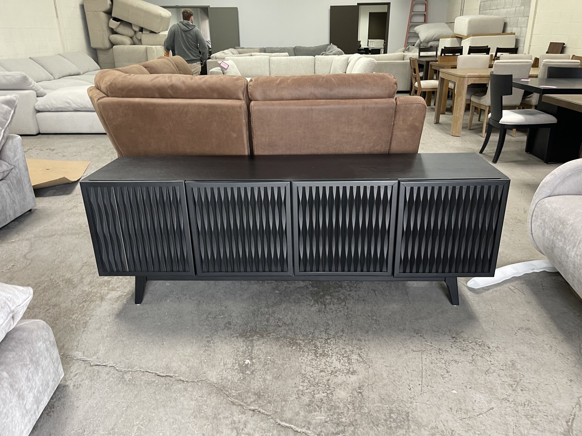 Del Rey Oaks 74" Accent Console