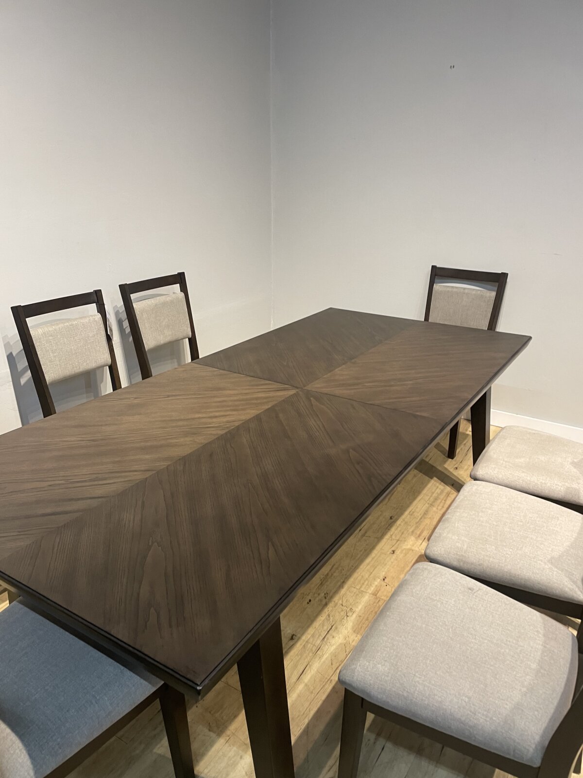 Thomasville Anacortes 9 Piece Dining Table Set - Image 6