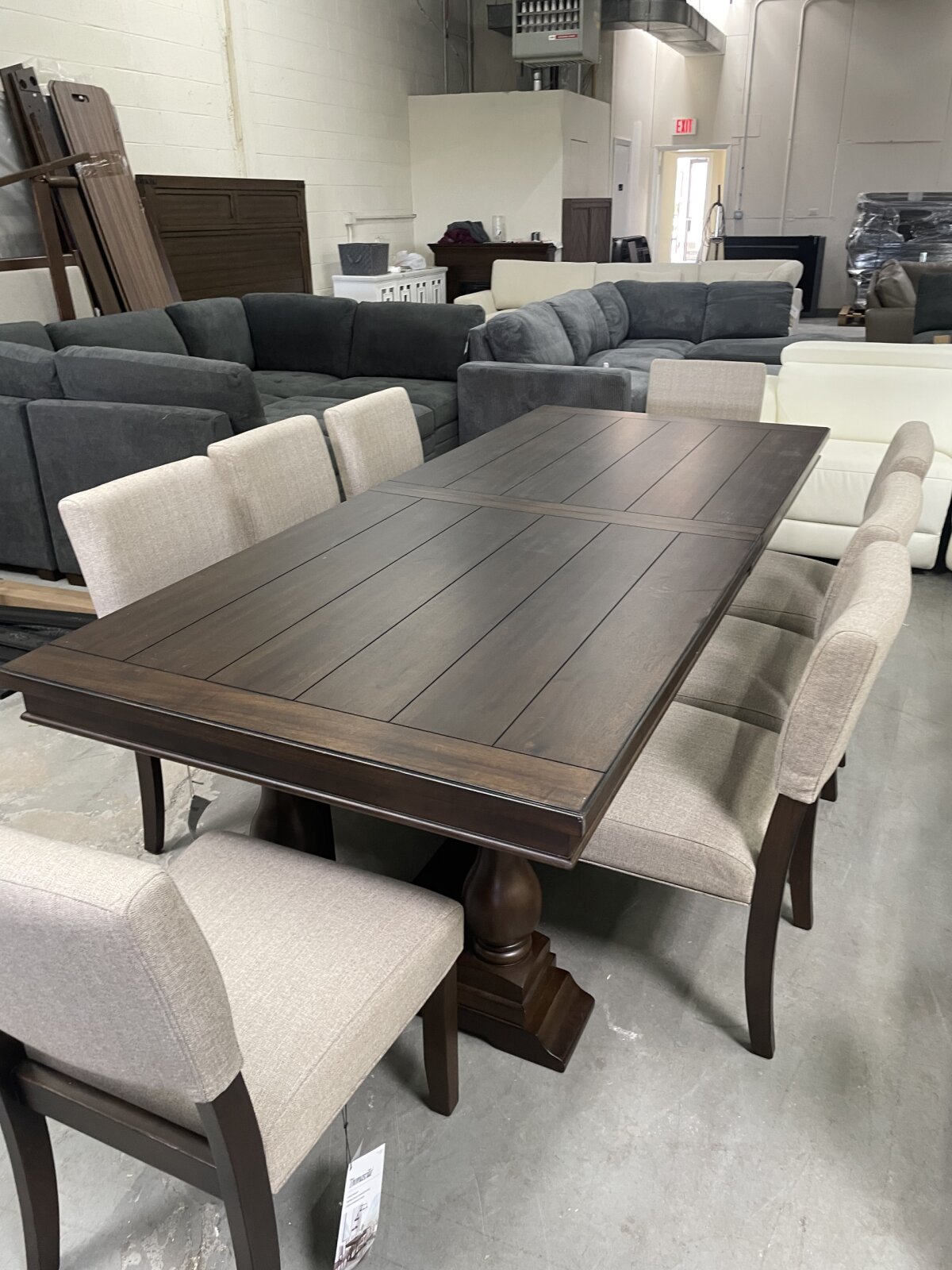 Thomasville Callan 9 Piece Dining Table Set - Image 3