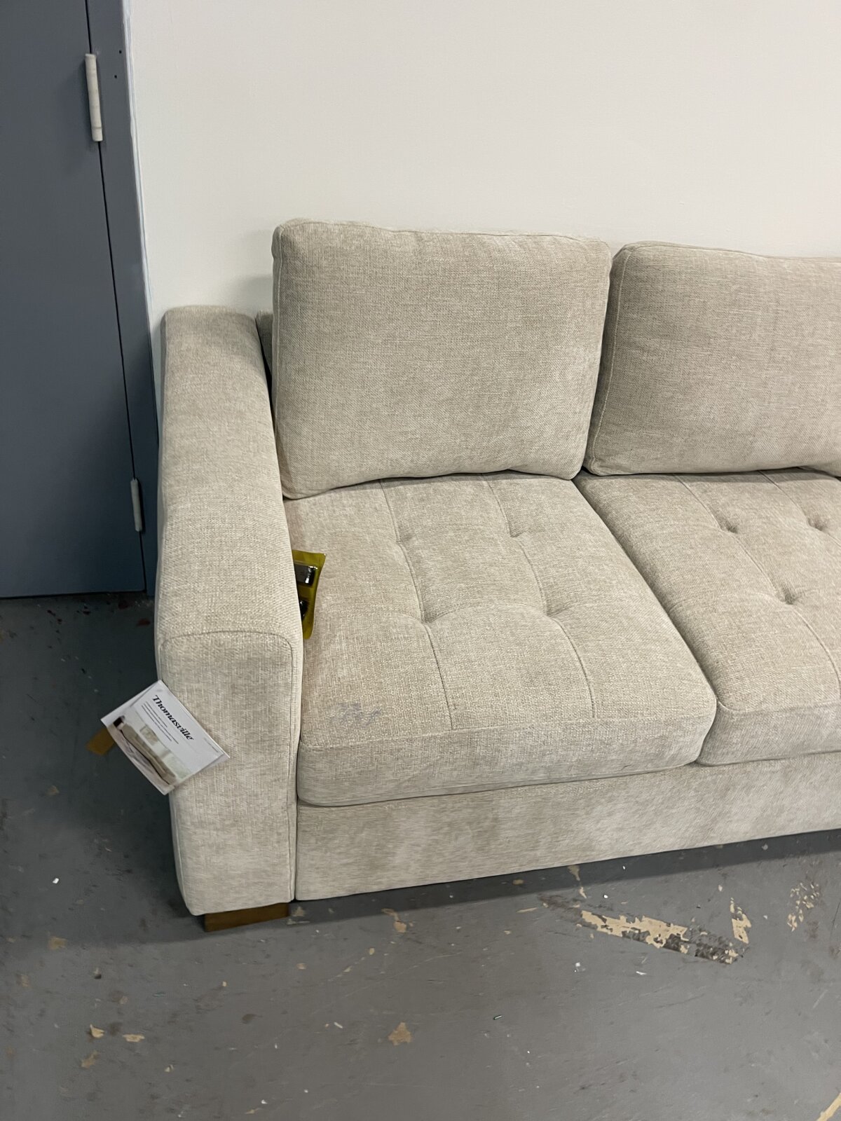 Thomasville Ellsford 2 Piece Fabric Sectional Beige - Image 9