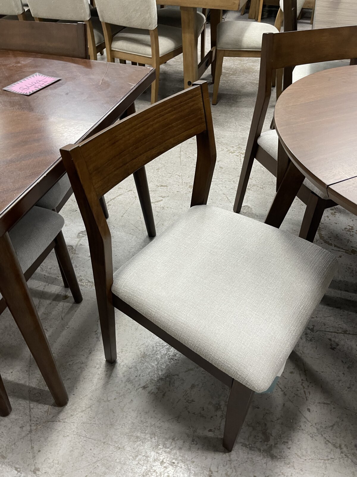 Rayven Dining Table And 4 Chairs - Image 3