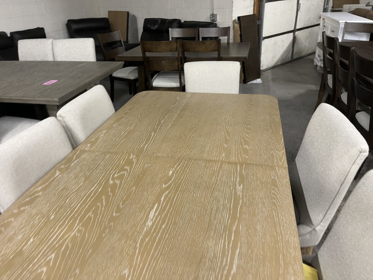 Anna Maria Dining Table And 8 Chairs - Image 7