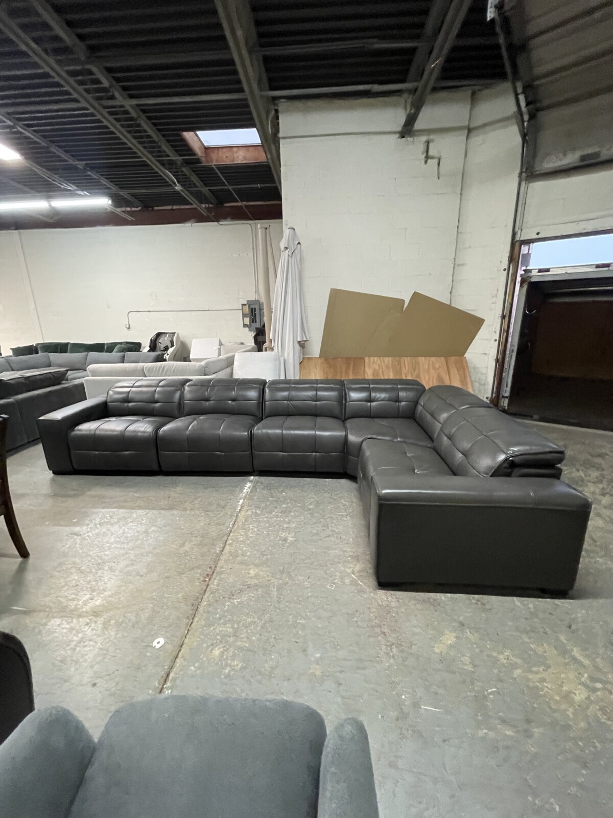 Ivy 6 Piece Leather Power Reclining Sectional With Power Headrests - Image 5