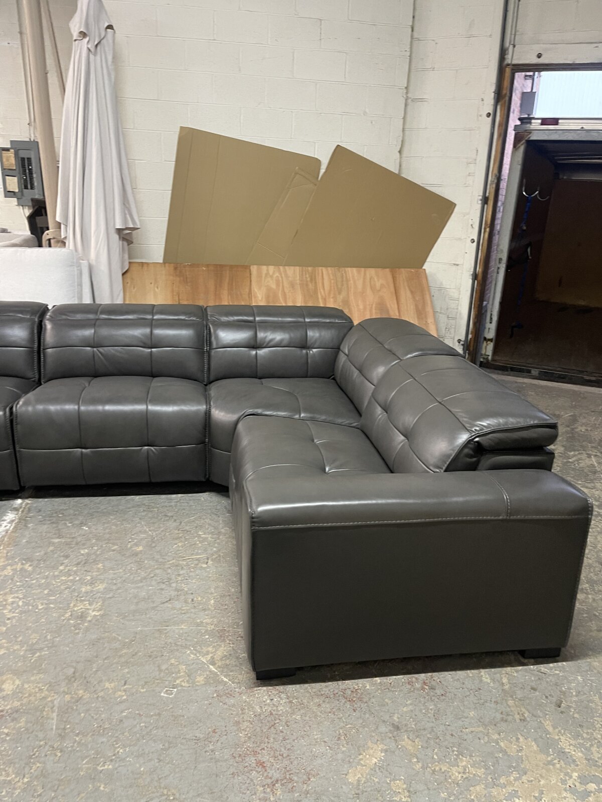 Ivy 6 Piece Leather Power Reclining Sectional With Power Headrests - Image 6