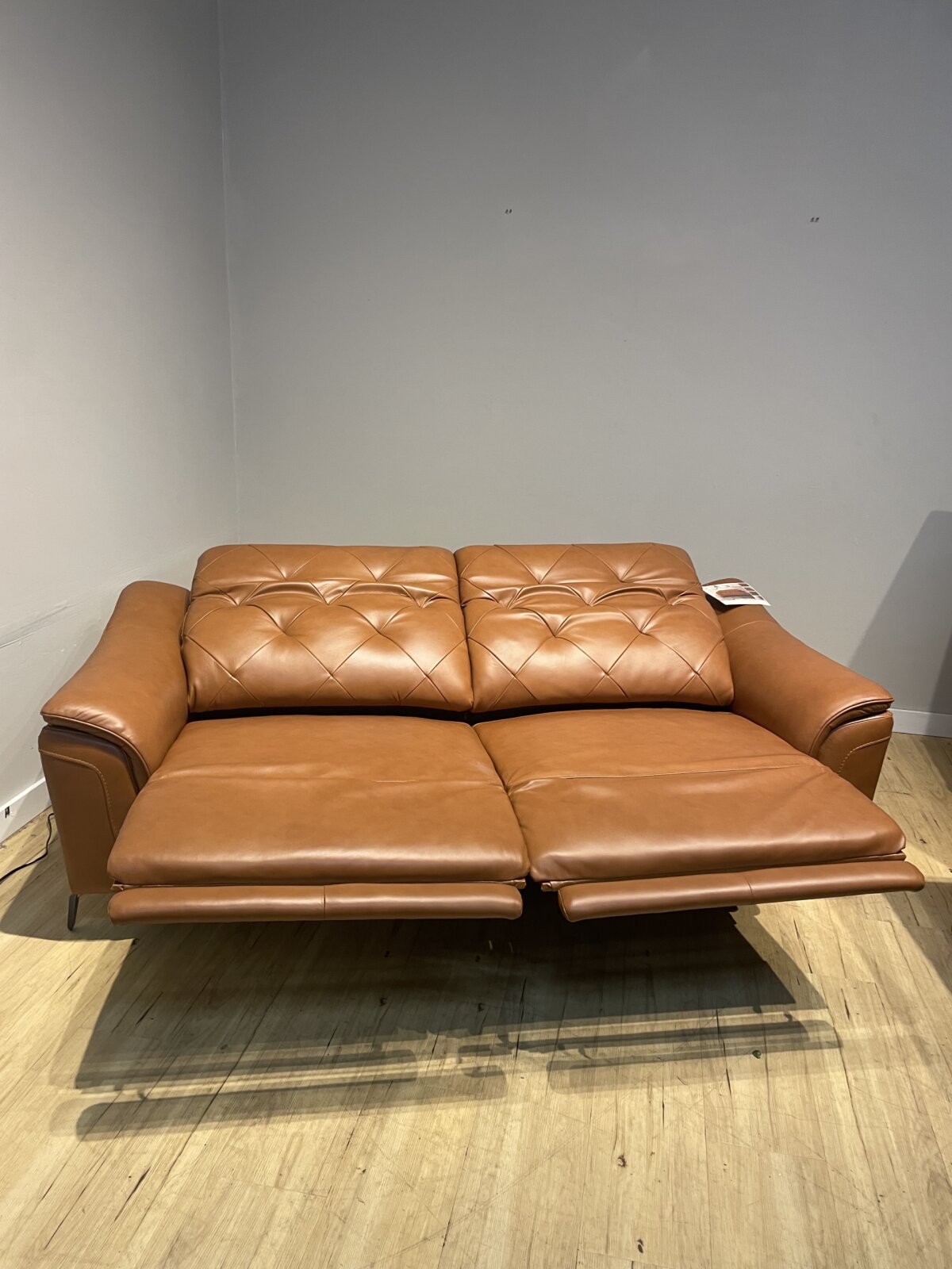 Carvel Leather Power Reclining Sofa With Power Headrest - Image 6
