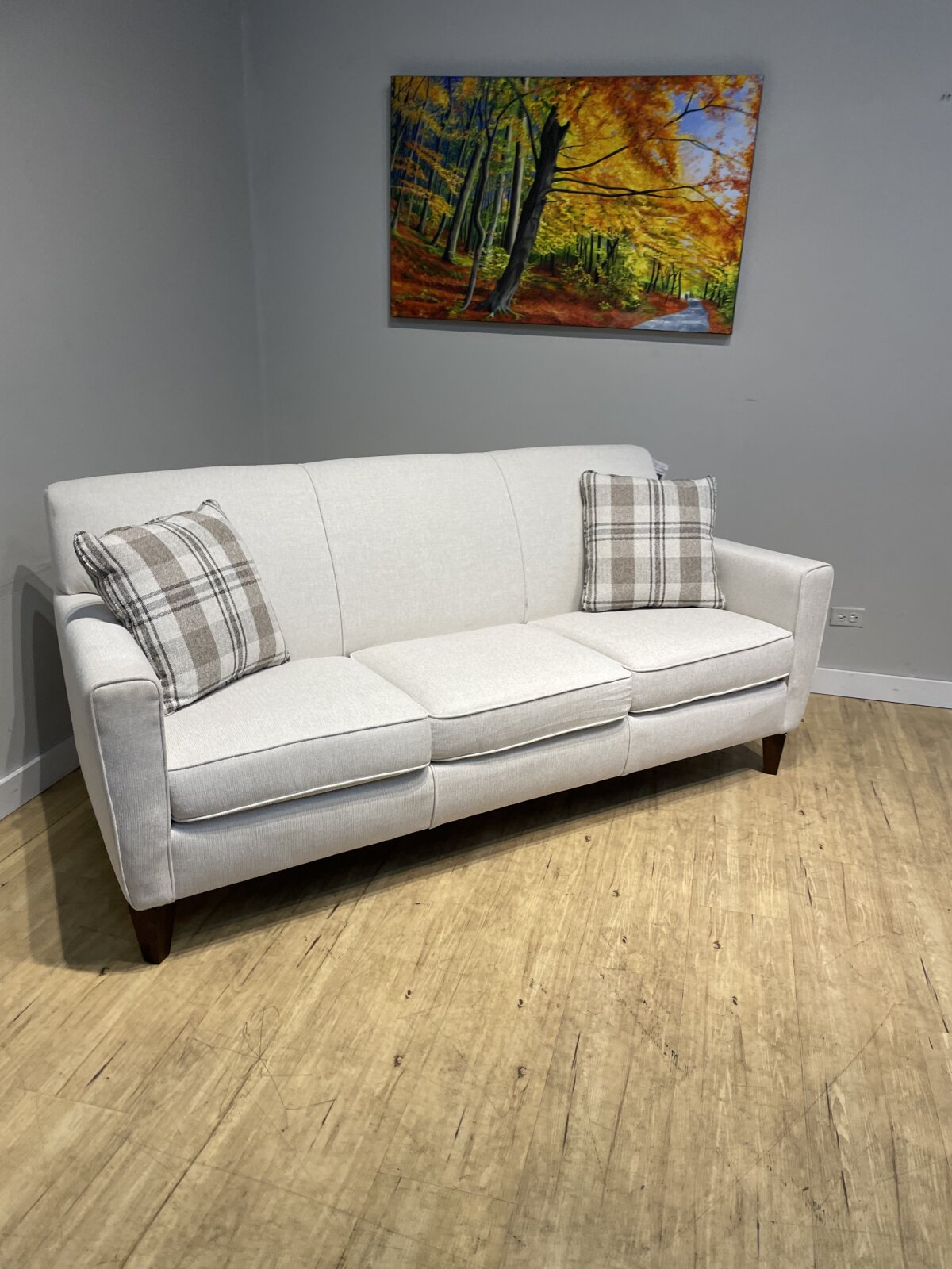 Flexsteel Abbey Fabric Sofa - Image 3