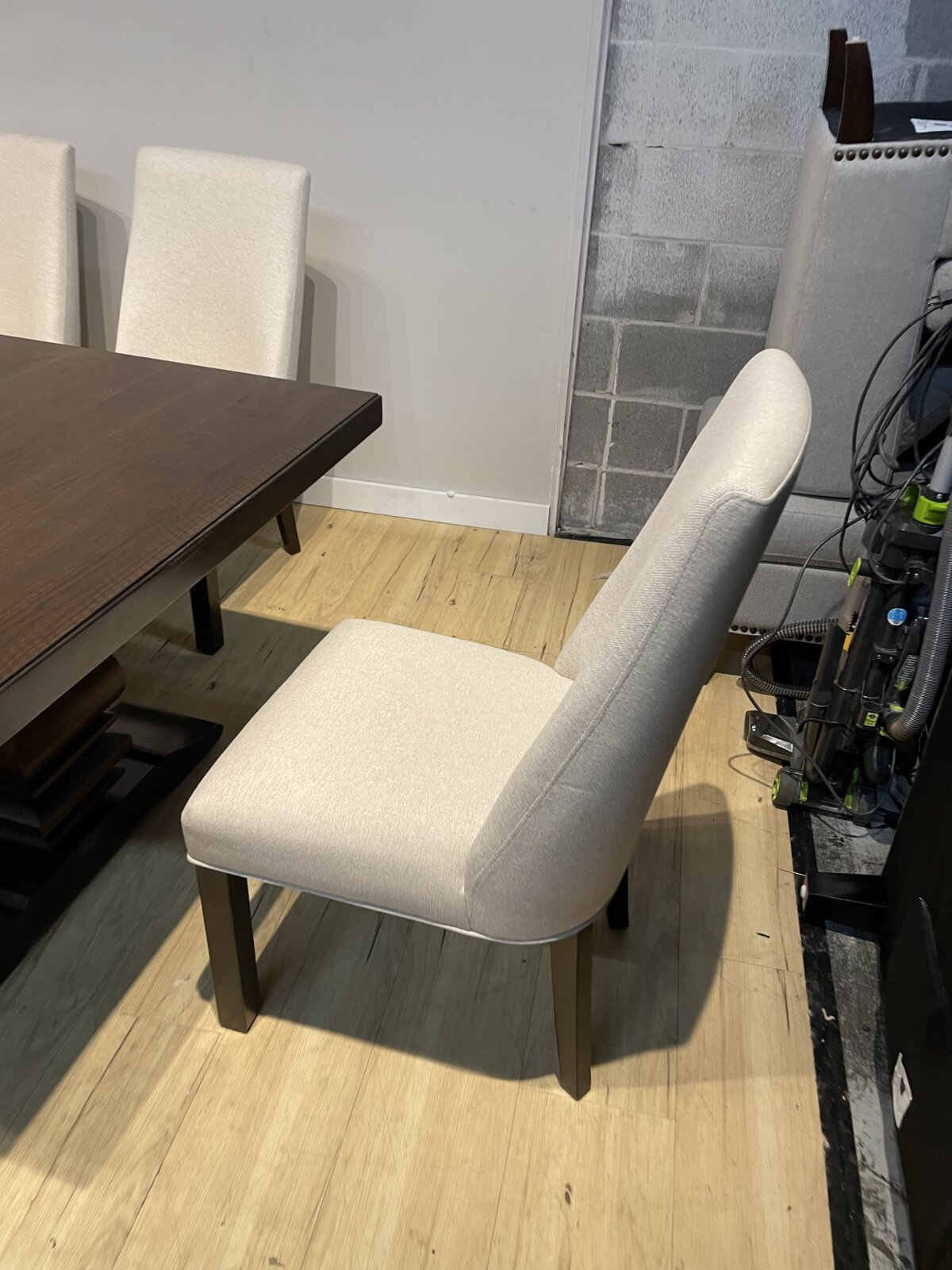 Erma Dining Table And 8 Chairs - Image 5