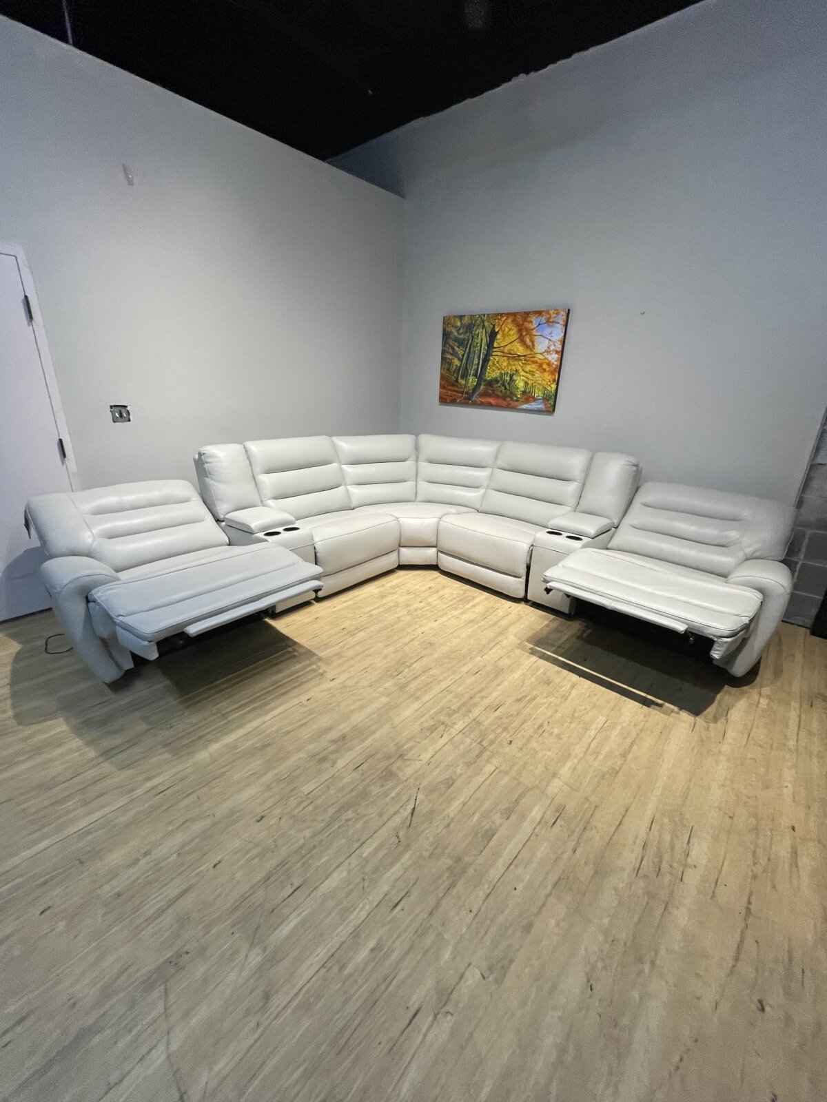 Aubrey 7 Piece Leather Power Zero Gravity Reclining Sectional With Power Headrests - Image 7