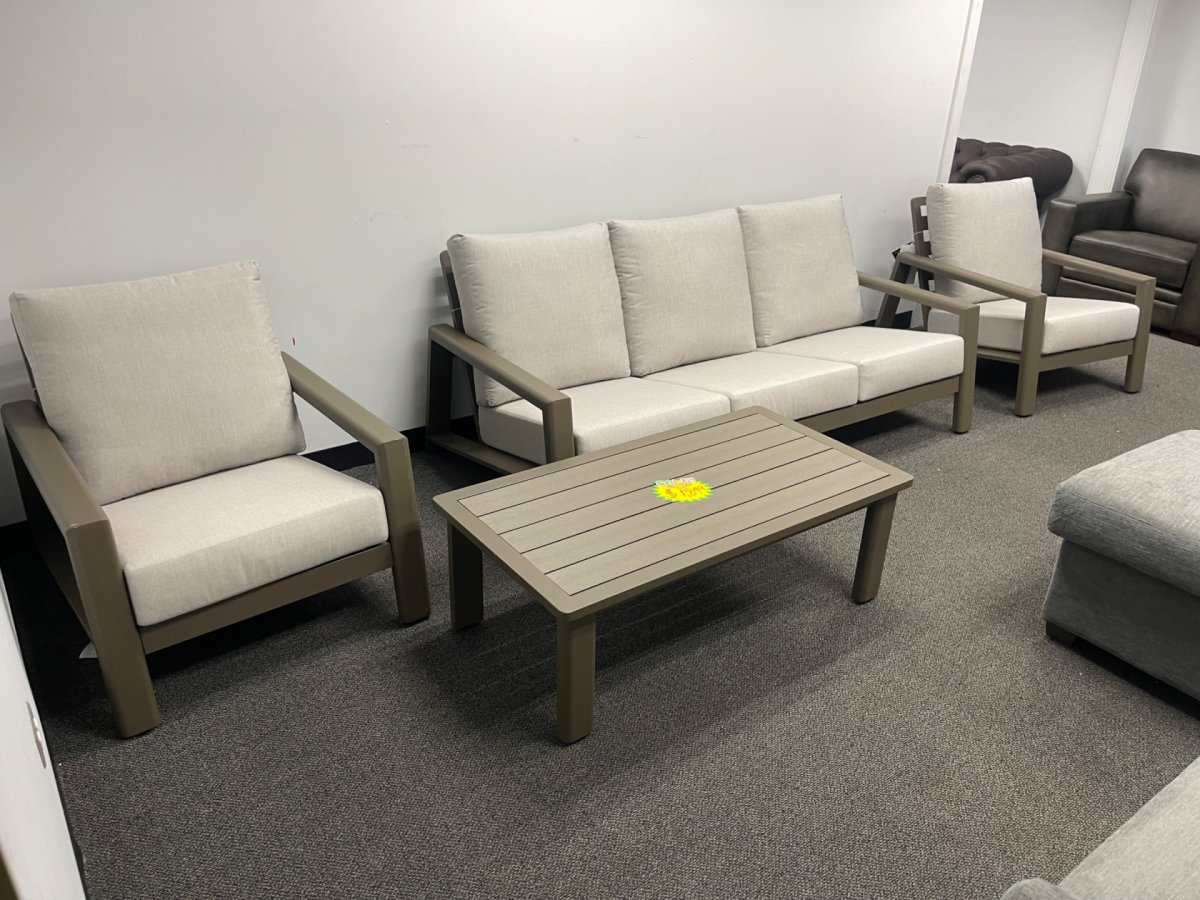 Henredon Arlow 4-piece Outdoor Patio Seating Set - Photo 2