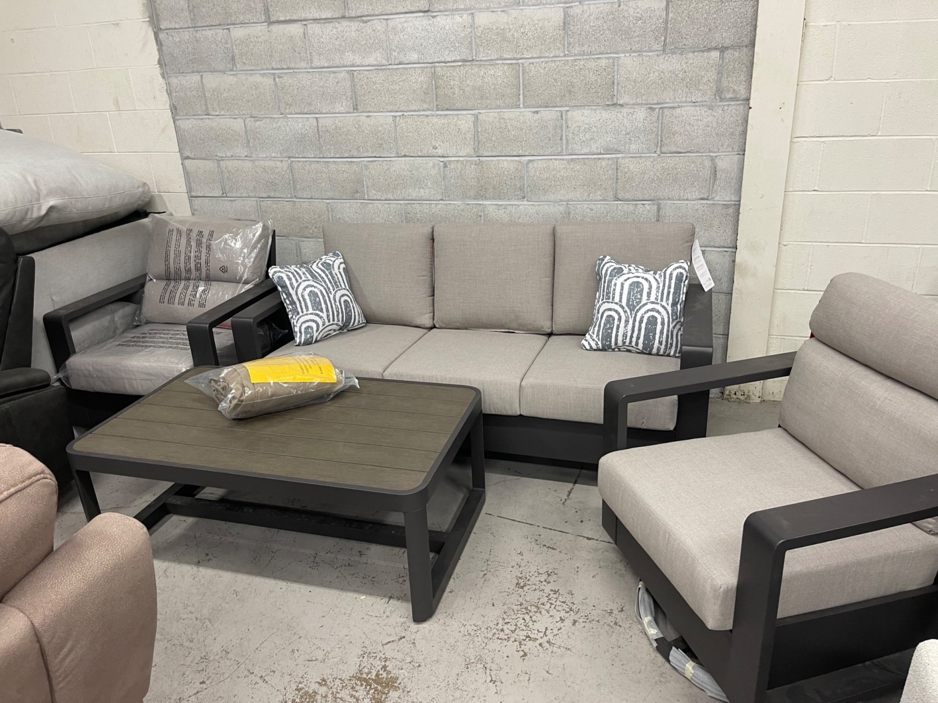 SunVilla Alden 4-piece Outdoor Patio Seating Set