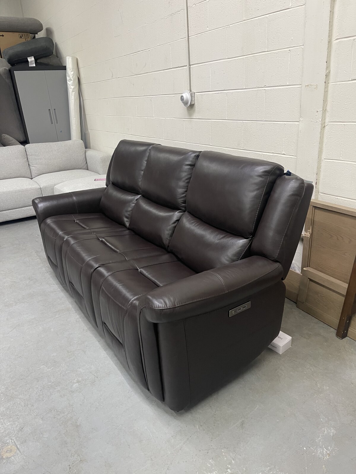 Alba Leather Power Reclining Sofa with Power Headrests - Image 2