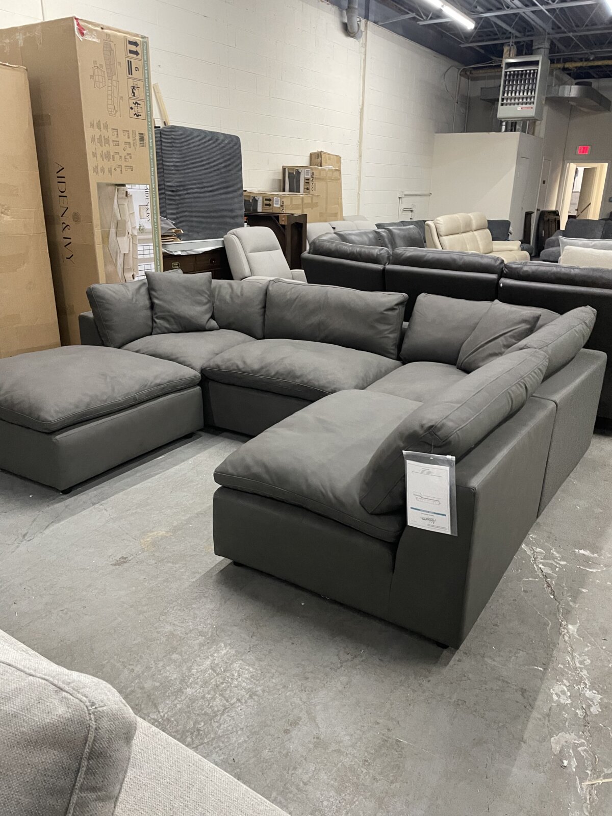 Wilshire 5-piece Modular Leather Sectional - Image 6