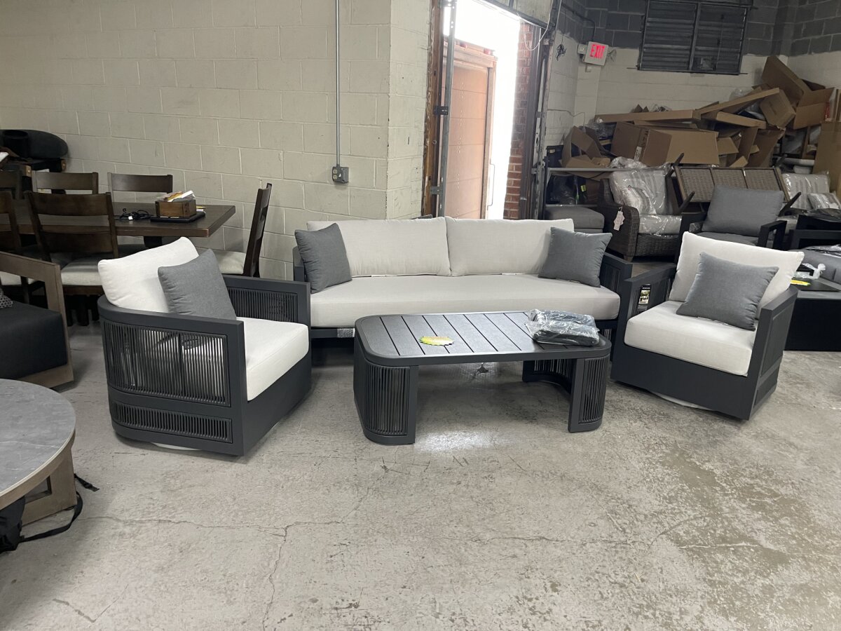 Henredon Annalise 4-piece Outdoor Patio Seating Set