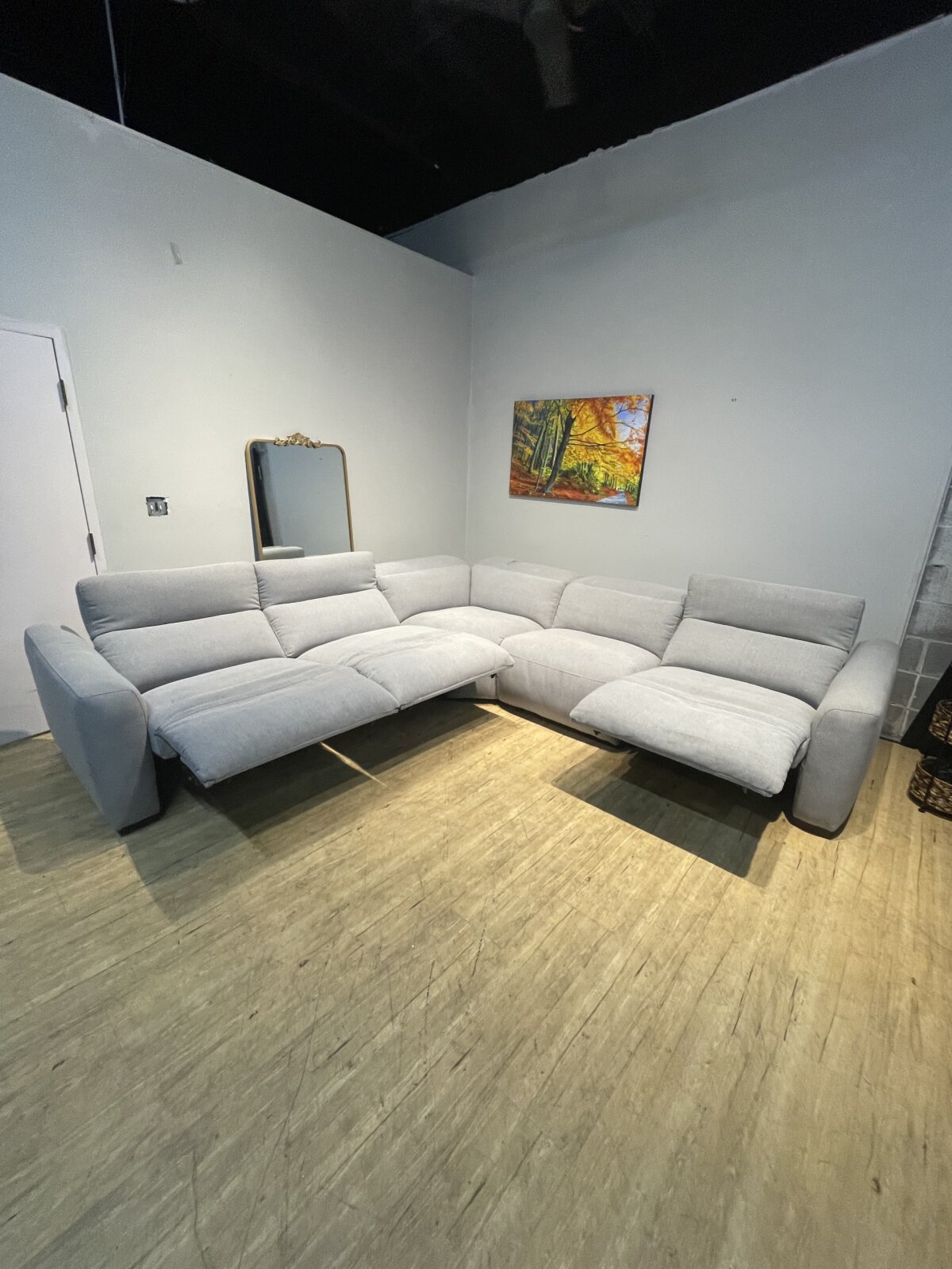 Finson 5 Piece Power Reclining Fabric Sectional With 3 Power Headrests - Image 2