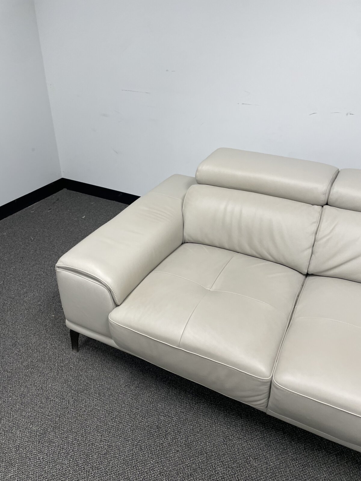 Kimora Top Grain Leather Sofa And Loveseat Set - Image 6