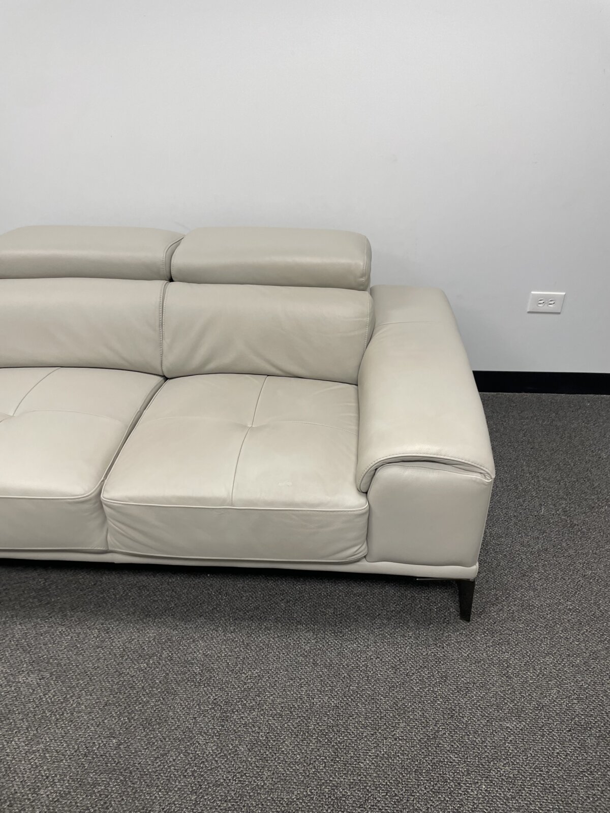 Kimora Top Grain Leather Sofa And Loveseat Set - Image 7