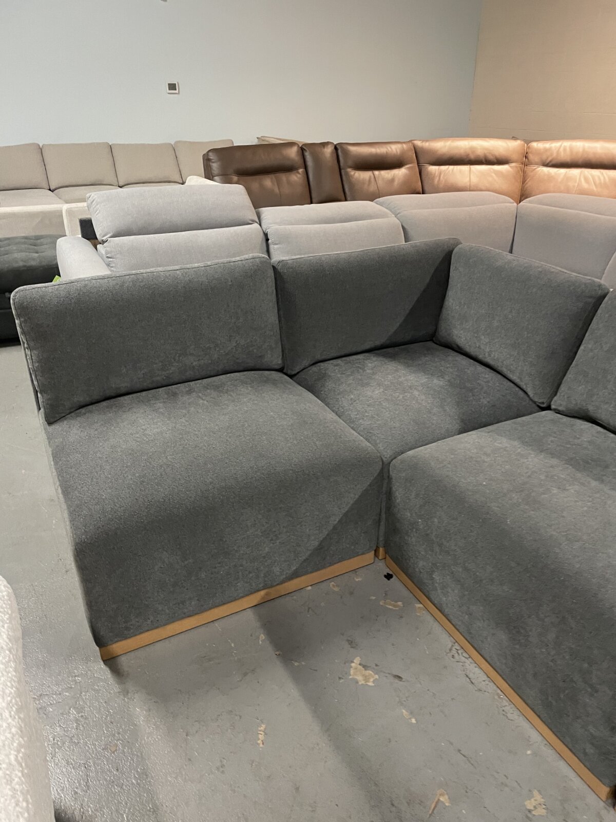 Henredon Murphy Fabric Modular Sectional With Ottoman Dark Gray - Image 2