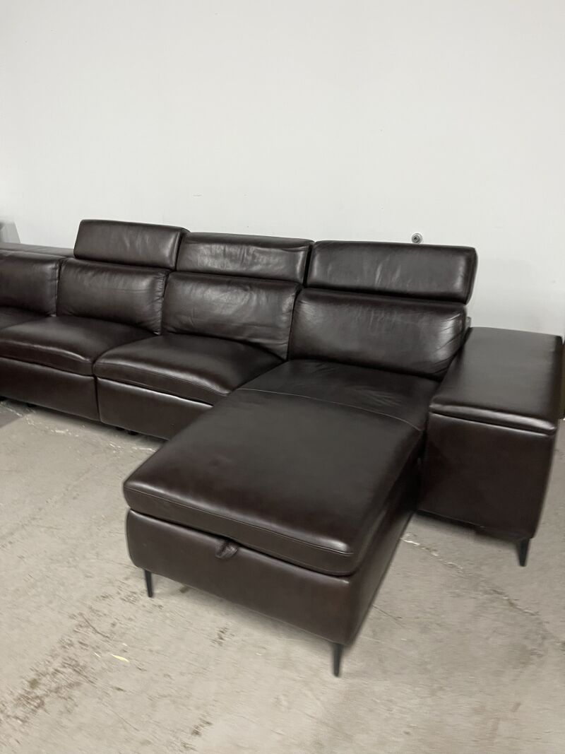 Barcalounger Bradford 6 Piece Leather Reclining Sectional - Image 2
