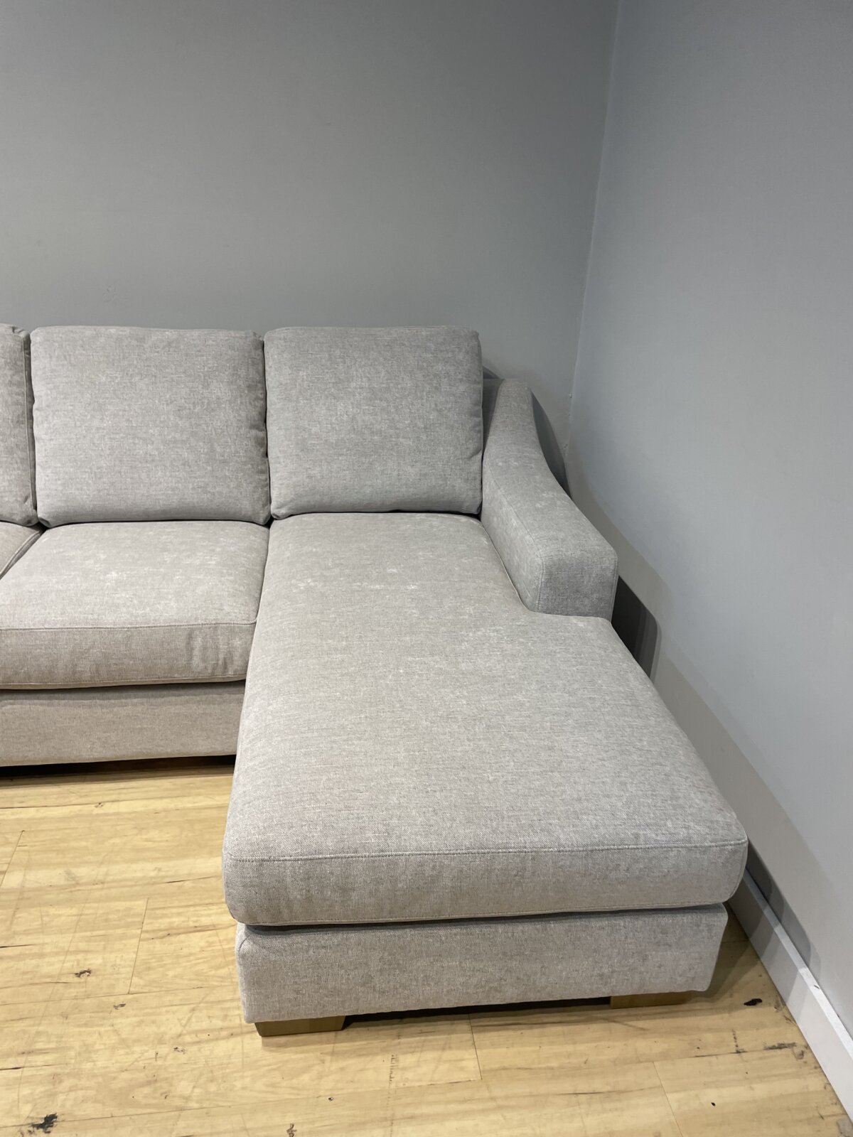 Thomasville Dillard Sofa With Reversible Chaise - Image 3