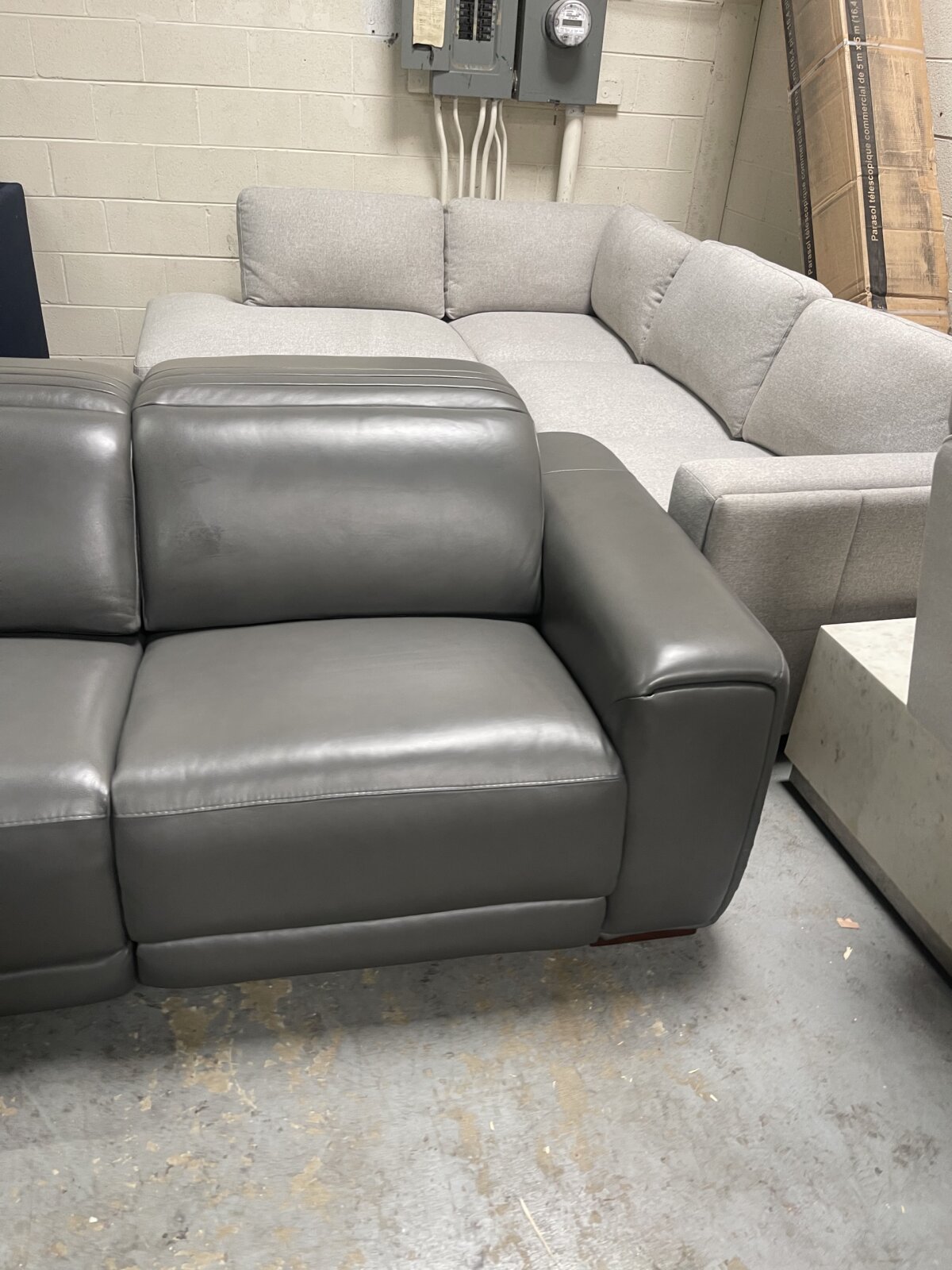 Karson Leather Power Reclining Sectional With Power Headrests - Image 7
