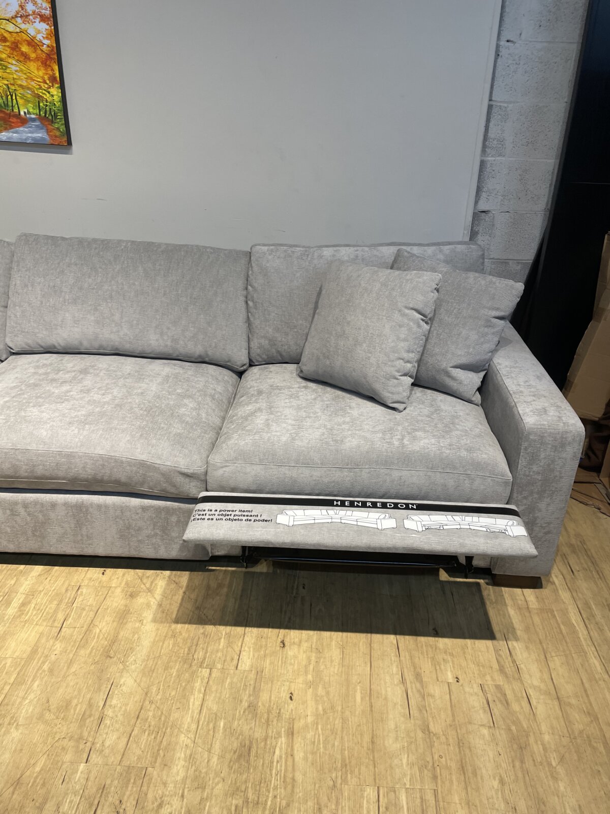 Henredon Selene 3 Piece Sectional With Power Footrests - Image 5