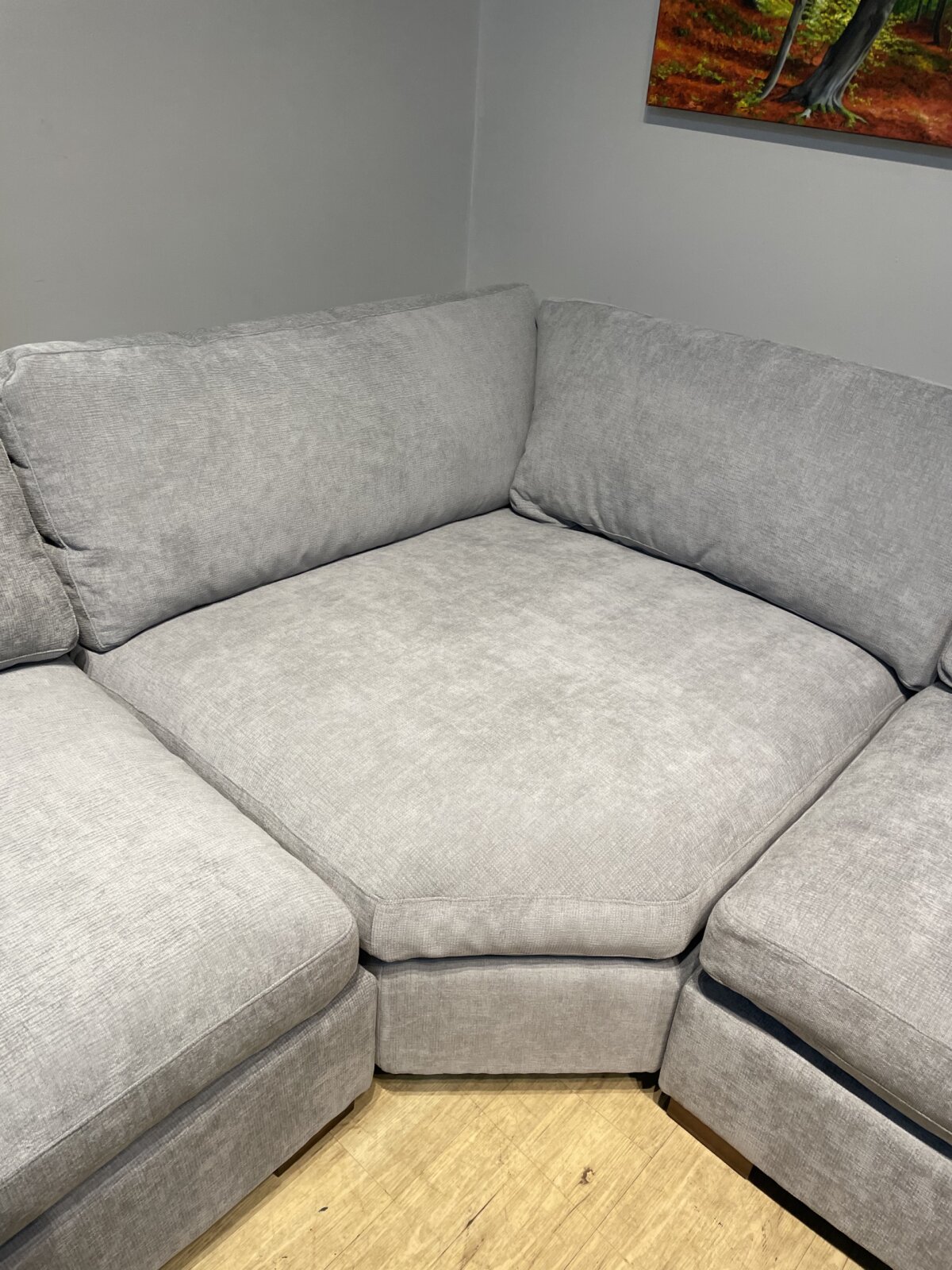 Henredon Selene 3 Piece Sectional With Power Footrests - Image 6