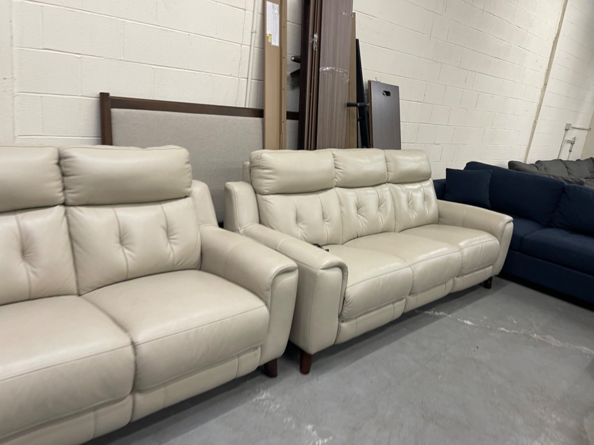 Malibu 3-piece Leather Power Reclining Set with Power Headrests - Sofa, Loveseat, Recliner - Image 3
