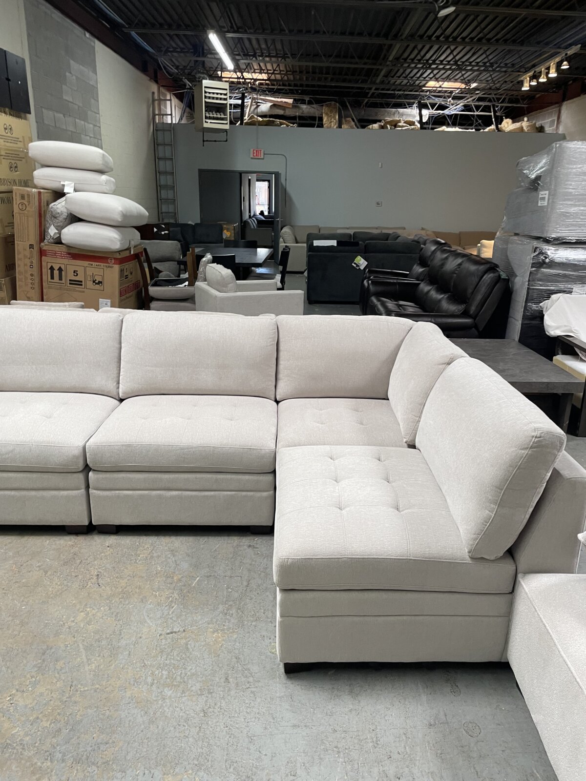Thomasville Tisdale 6 Piece Fabric Modular Sectional With Storage Ottoman Beige - Image 3