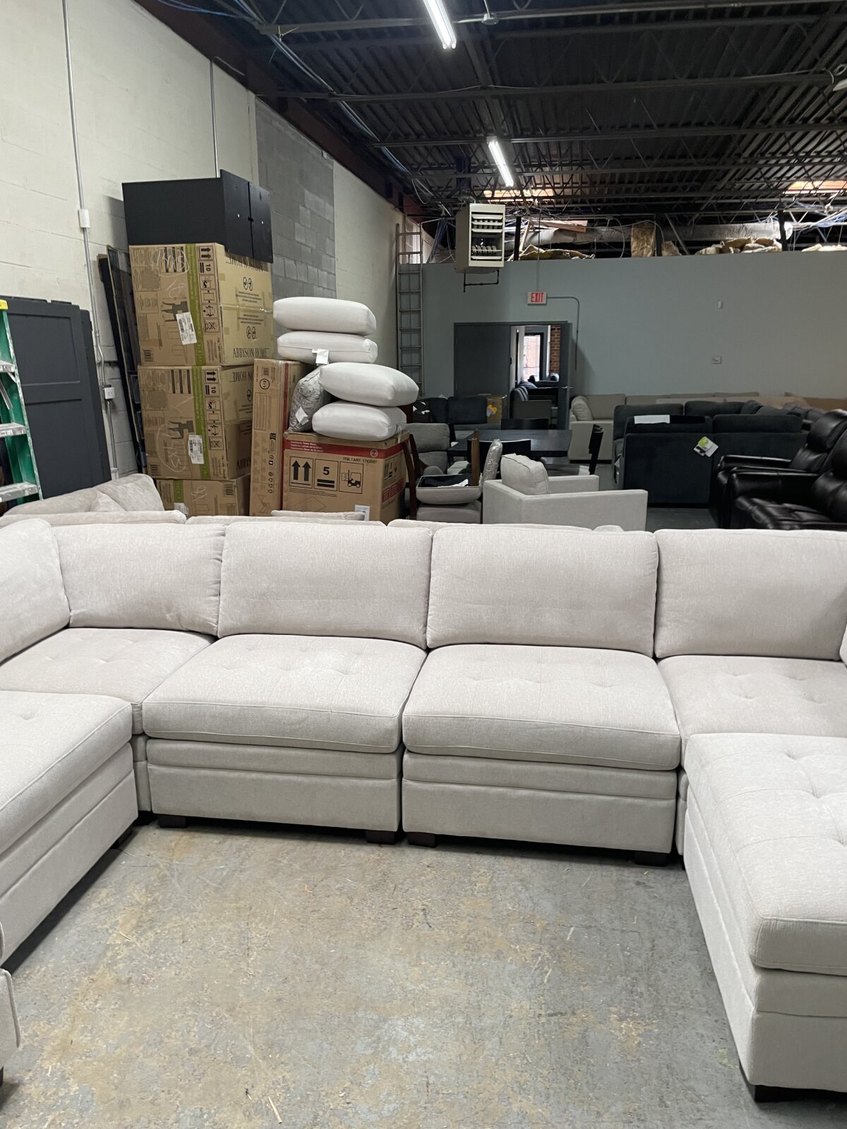Thomasville Tisdale 6 Piece Fabric Modular Sectional With Storage Ottoman Beige - Image 4